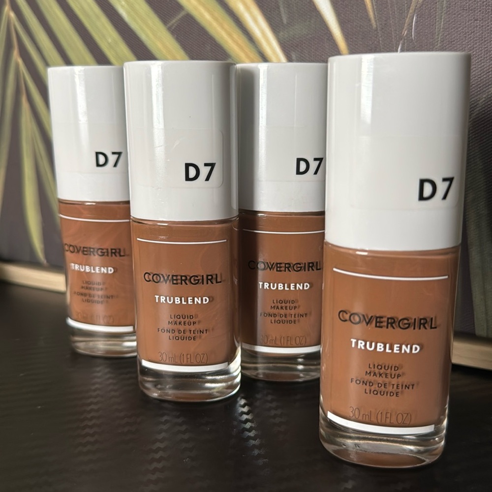 4 QTY CoverGirl tru blend foundation D7 Soft Sable